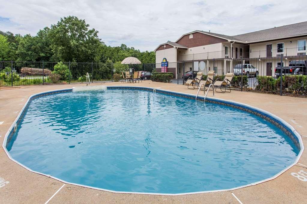 Econo Lodge Forest City Kültér fotó