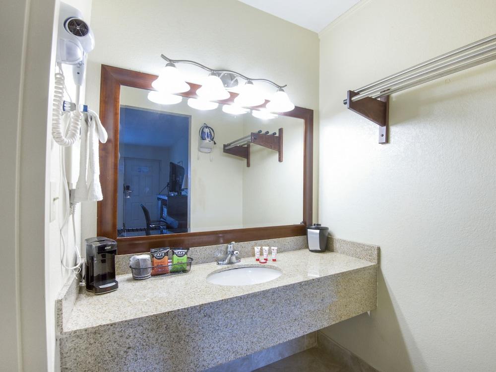 Econo Lodge Forest City Kültér fotó