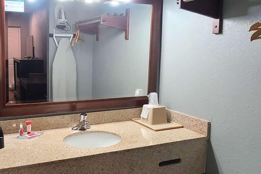 Econo Lodge Forest City Szoba fotó
