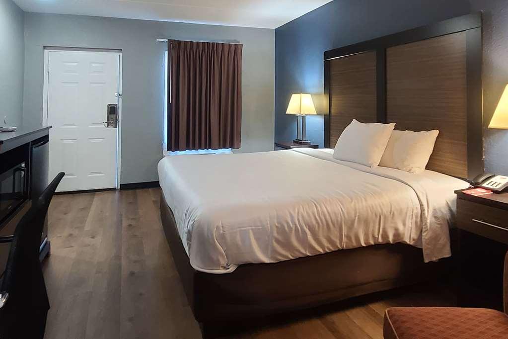 Econo Lodge Forest City Szoba fotó